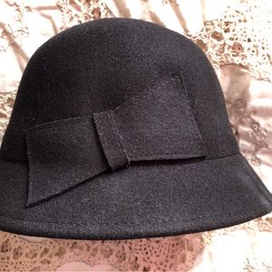 Women’s Black wool hat